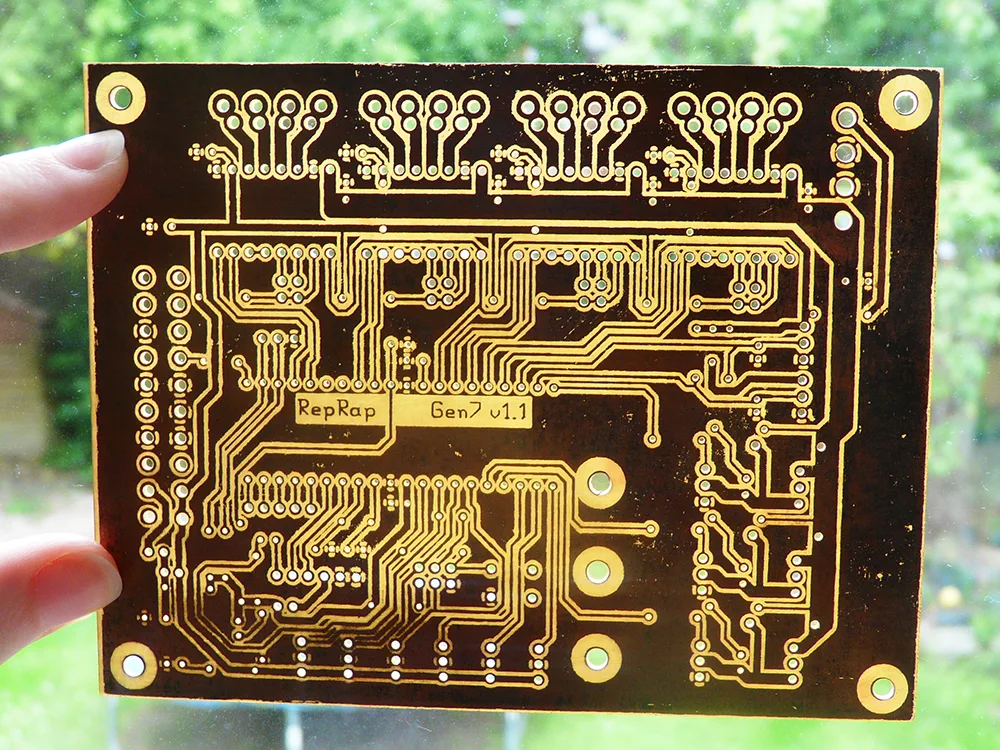 detecção de radiação eletromagnética de engenharia reversa da placa PCB de alta velocidade, atualmente a maioria dos engenheiros de hardware faz engenharia reversa da placa PCB de acordo com a experiência, no processo de depuração
