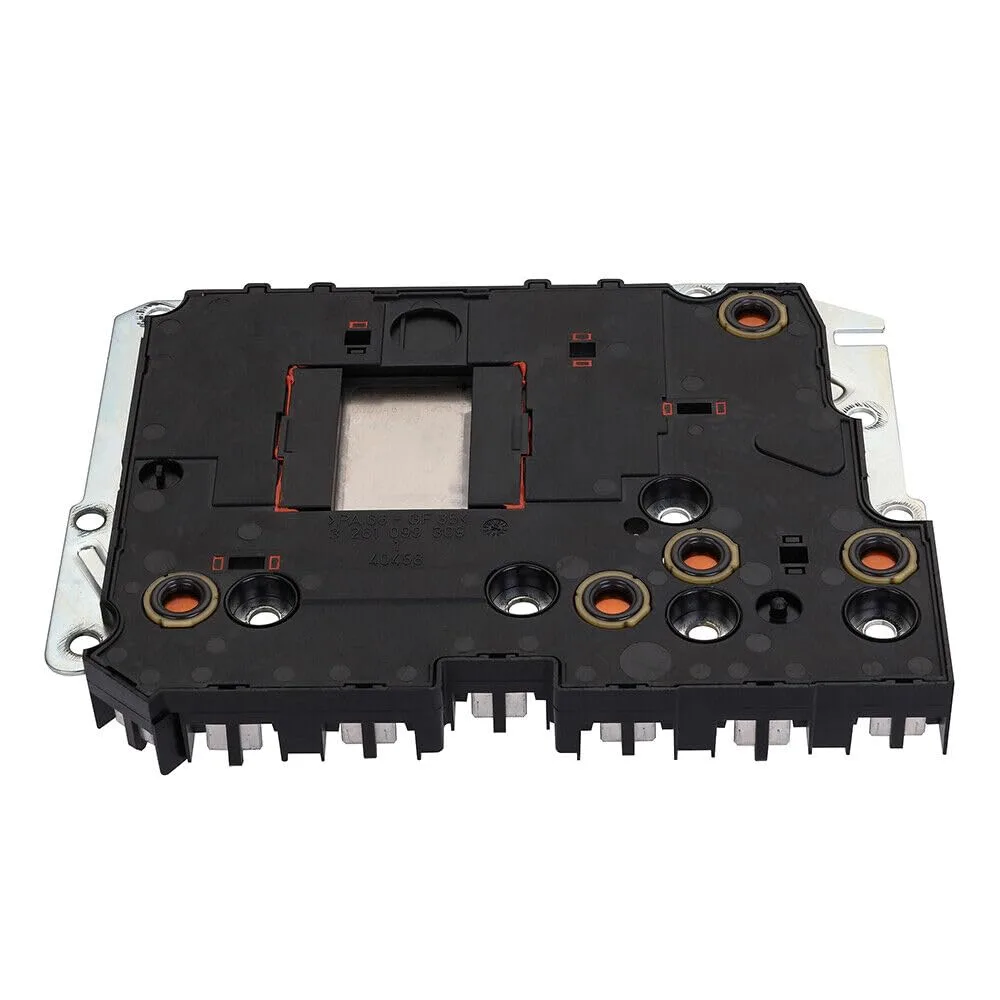 Módulos de Controle de Transmissão (TCMs) utilizados em escavadeiras. O TCM controla operações cruciais do veículo, como troca automática de marchas, distribuição de torque e sincronização hidráulica, garantindo o desempenho ideal em ambientes de trabalho severos. Quando as placas de circuito do TCM original se tornam indisponíveis devido à descontinuação ou danos, a engenharia reversa fornece um caminho para recuperar, restaurar e reproduzir o projeto para confiabilidade operacional contínua. No entanto, antes da produção em larga escala, um estudo de produtibilidade é vital para avaliar a viabilidade, a capacidade de fabricação e a garantia de qualidade do alvo PCB recriado. O Estudo de Produtibilidade do Alvo PCB de Engenharia Reversa começa com a recriação da documentação do projeto. Os engenheiros analisam a estrutura física do PCB do TCM, camada por camada, usando imagens ópticas e de raios X para extrair informações precisas sobre seus traços de cobre, vias e roteamento interno. Isso permite o desenvolvimento de arquivos essenciais de engenharia, como o arquivo Gerber, diagrama esquemático, desenho de layout, lista de BOM e netlist.