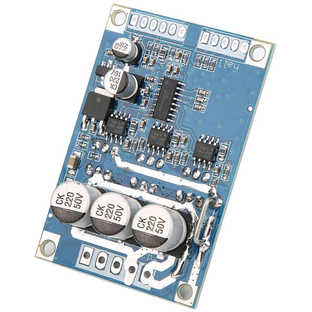 Наш процесс начинается с неразрушающего контроля и визуализации платы управления двигателем для восстановления всех структурных и электрических деталей. Компоненты каталогизируются, при этом особое внимание уделяется мощным ИС, драйверам двигателей, микроконтроллерам и защитным схемам. При необходимости мы можем отпаять и протестировать ключевые детали, чтобы понять их функцию, и восстановить скрытую маршрутизацию с помощью таких инструментов, как рентгеновские сканеры или методы многослойной зачистки. После сбора данных мы дублируем проект платы управления двигателем в профессиональном программном обеспечении CAD, что позволяет нам воссоздать полную схему и воспроизвести точную компоновку платы управления двигателем. Затем следует изготовление прототипа печатной платы, где плата собирается и тестируется, чтобы убедиться, что она соответствует или превосходит производительность оригинала.