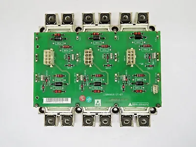 Il processo inizia con l'analisi del campione fisico della scheda inverter IGBT originale. I nostri ingegneri smontano, scansionano ed esaminano ogni strato della scheda per estrarre dati di progettazione critici, tra cui posizionamento dei componenti, tracce di rame, via e piani di alimentazione/massa.
Da questa analisi, generiamo:
Schemi elettrici chiari e leggibili
File Gerber precisi per la fabbricazione
Disegni di layout completi per la replica del progetto
Liste BOM dettagliate (inclusi codici prodotto, valori nominali e opzioni di approvvigionamento)
Netlist convalidate per garantire l'integrità del segnale e la coerenza del progetto
Il nostro team può anche riprogettare e riqualificare la scheda per migliorarne le prestazioni, supportare componenti più recenti o soddisfare i moderni standard di conformità.