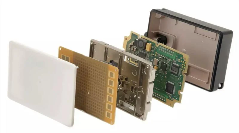 Il software è il fondamento di un reverse engineering di successo per PCB, consentendo agli ingegneri di recuperare, copiare e riprodurre dati dettagliati dei circuiti stampati con precisione ed efficienza. Che si tratti di clonare un prodotto per il supporto legacy, riprogettarlo per migliorarne le prestazioni o ricondizionarlo per riparazione e manutenzione, il giusto kit di strumenti software fa la differenza. Grazie alle funzionalità in continua evoluzione, questi strumenti continuano a superare i limiti di ciò che è possibile nella clonazione e nella riqualificazione di PCB, garantendo tempi di consegna più rapidi e una maggiore precisione nell'industria elettronica odierna.