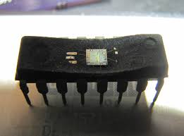 Decapsulate ATmel Chip AT89C5132 Memory Storage