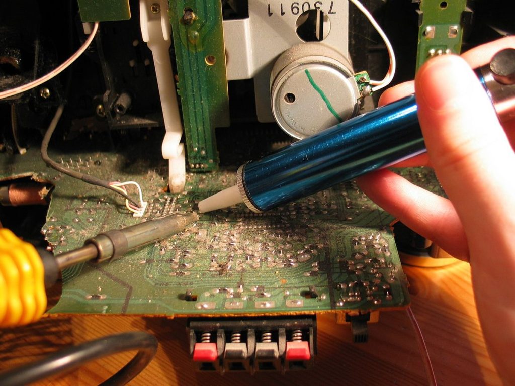 Electronic PCB Card Reverse Engineering Through Hole