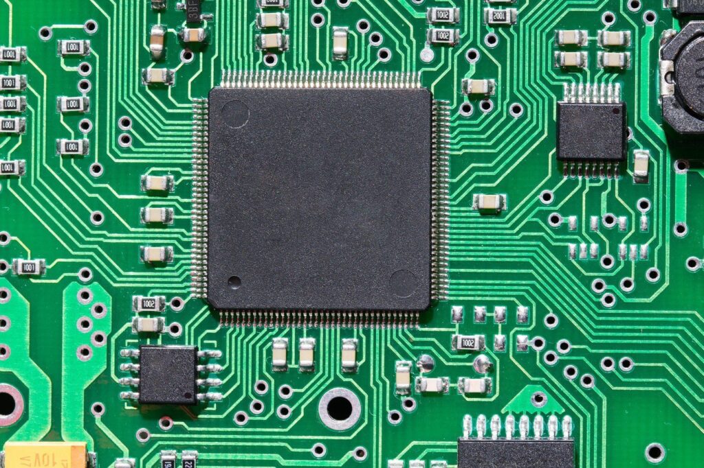 Microcontrollers will suddenly draw most of the current for a short period of time within each internal clock cycle. This is because modern microcontrollers are manufactured using CMOS technology.